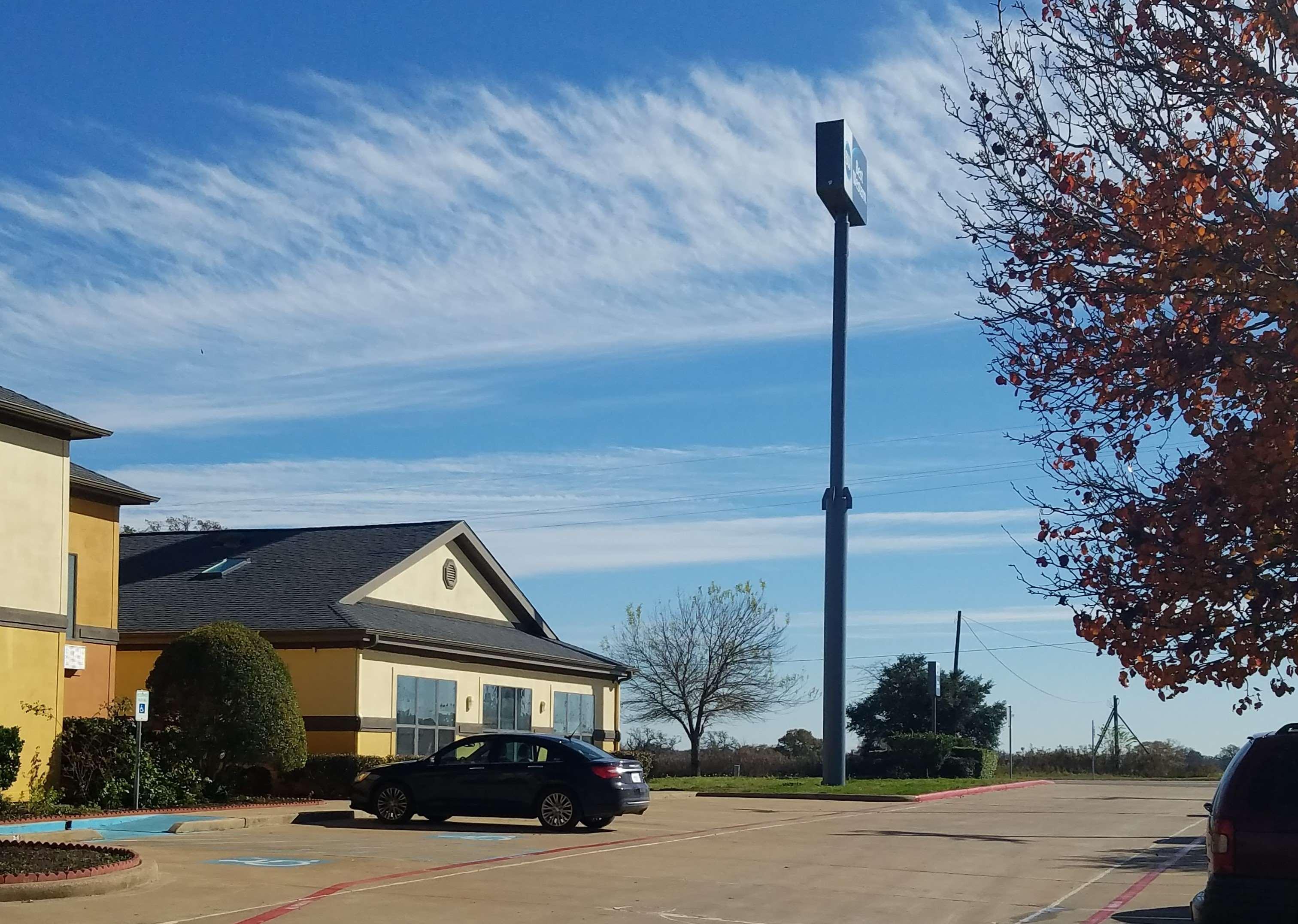 Best Western Executive Inn & Suites Madisonville Bagian luar foto